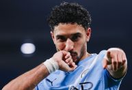 Marmoush brilha, City vence Newcastle e avança à final da Copa da Liga