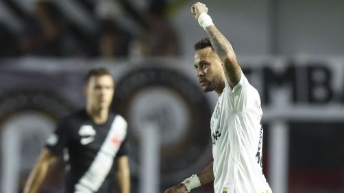 Neymar faz golaço contra o Vasco na Vila Belmiro
