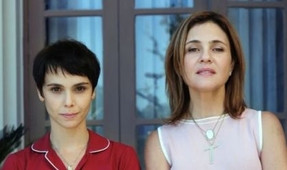 Personagens Nina e Carminha em "Avenida Brasil"