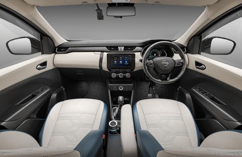 Interior do Nissan Gravite