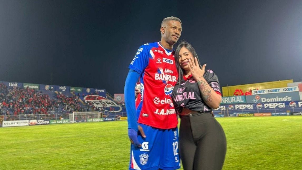 Noivado de jogador durou três dias