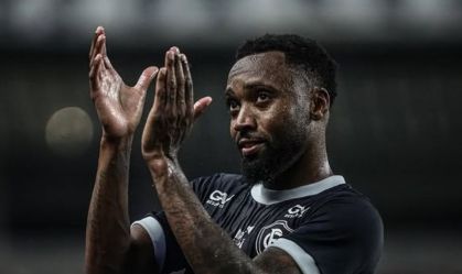 Detonado e "demitido" pelo técnico, lateral do Remo rebate críticas