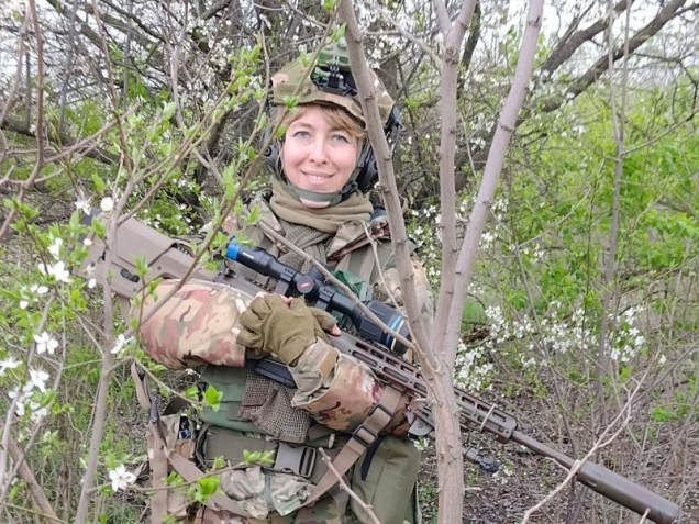 Foto de Olena Bilozerska tirada durante seu serviço militar na Ucrânia. • Olena Bilozerska