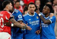 Otamendi provoca Vini Jr. e mostra tatuagem da Copa do Mundo durante briga