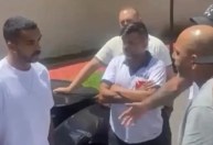 PH, do Vasco, é cobrado por membros de organizada após "tietar" Neymar