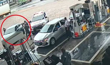 Vídeo: Dupla é presa após roubar e fazer mulheres reféns em SP