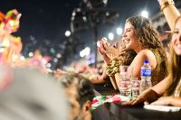 Paolla Oliveira vibra com desfile da Grande Rio na Sapucaí; veja fotos