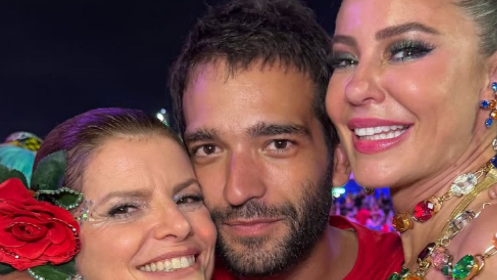 Paolla Oliveira, Humberto Carrão e Debora Bloch no Carnaval do Rio