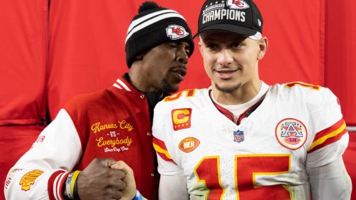 Patrick Mahomes ao lado do pai