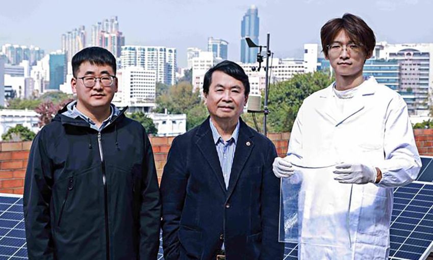 Pesquisadores apresentam o revestimento de hidrogel aplicado a painéis solares • Polyu/Divulgação