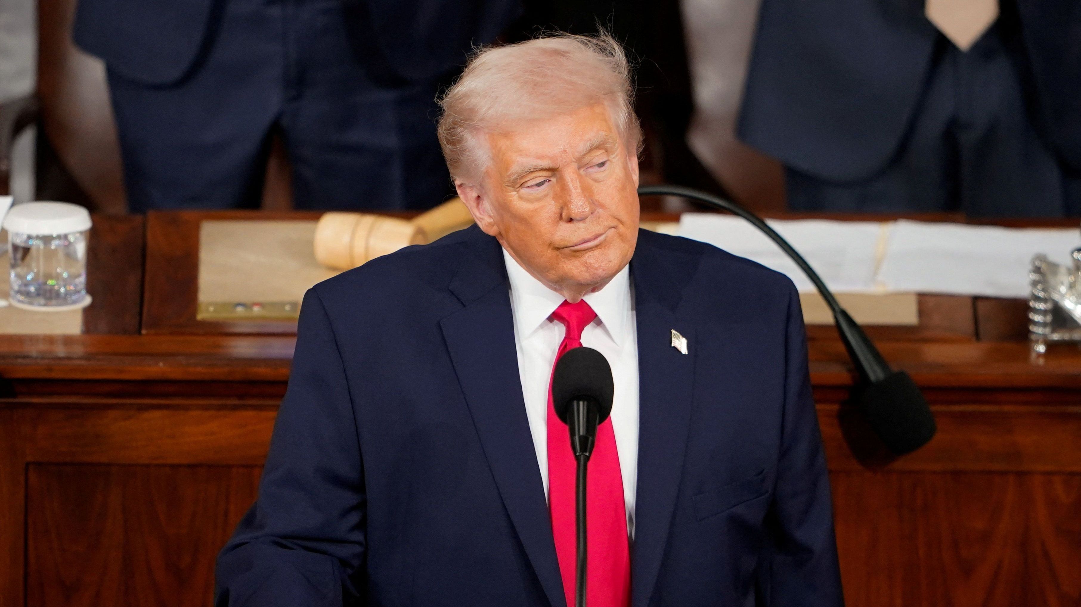 Trump usa lei habitacional para pressionar por reforma eleitoral