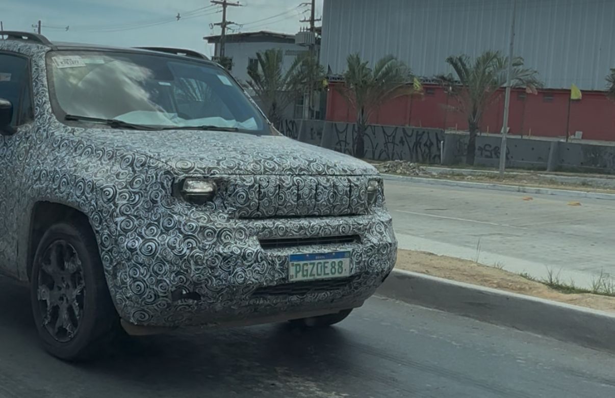 Jeep Renegade deve ganhar novo para-choque • Rodrigo Barros/CNN