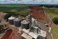 Safra recorde expõe gargalo de armazenagem