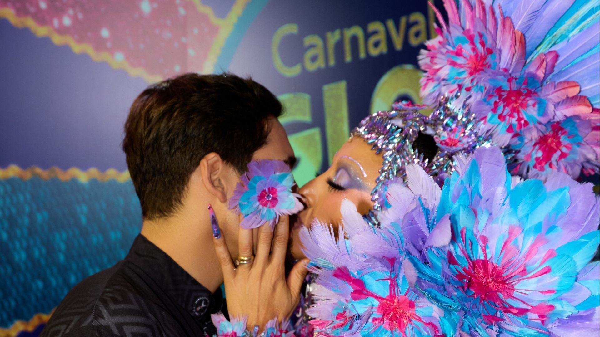 Sabrina Sato com Nicolas Prattes no desfile da Gaviões da Fiel