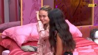 BBB 26: Sarah chora após discussão com Babu por ordem de chinelos no Raio-X