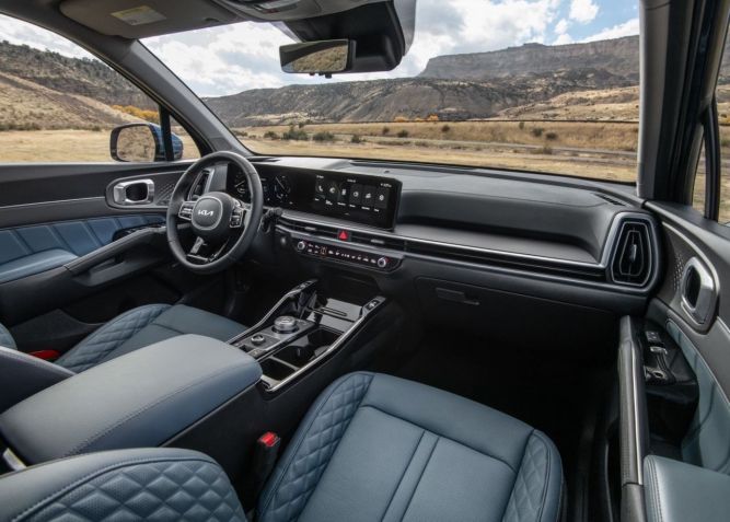 Interior do novo Kia Sorento • Divulgação