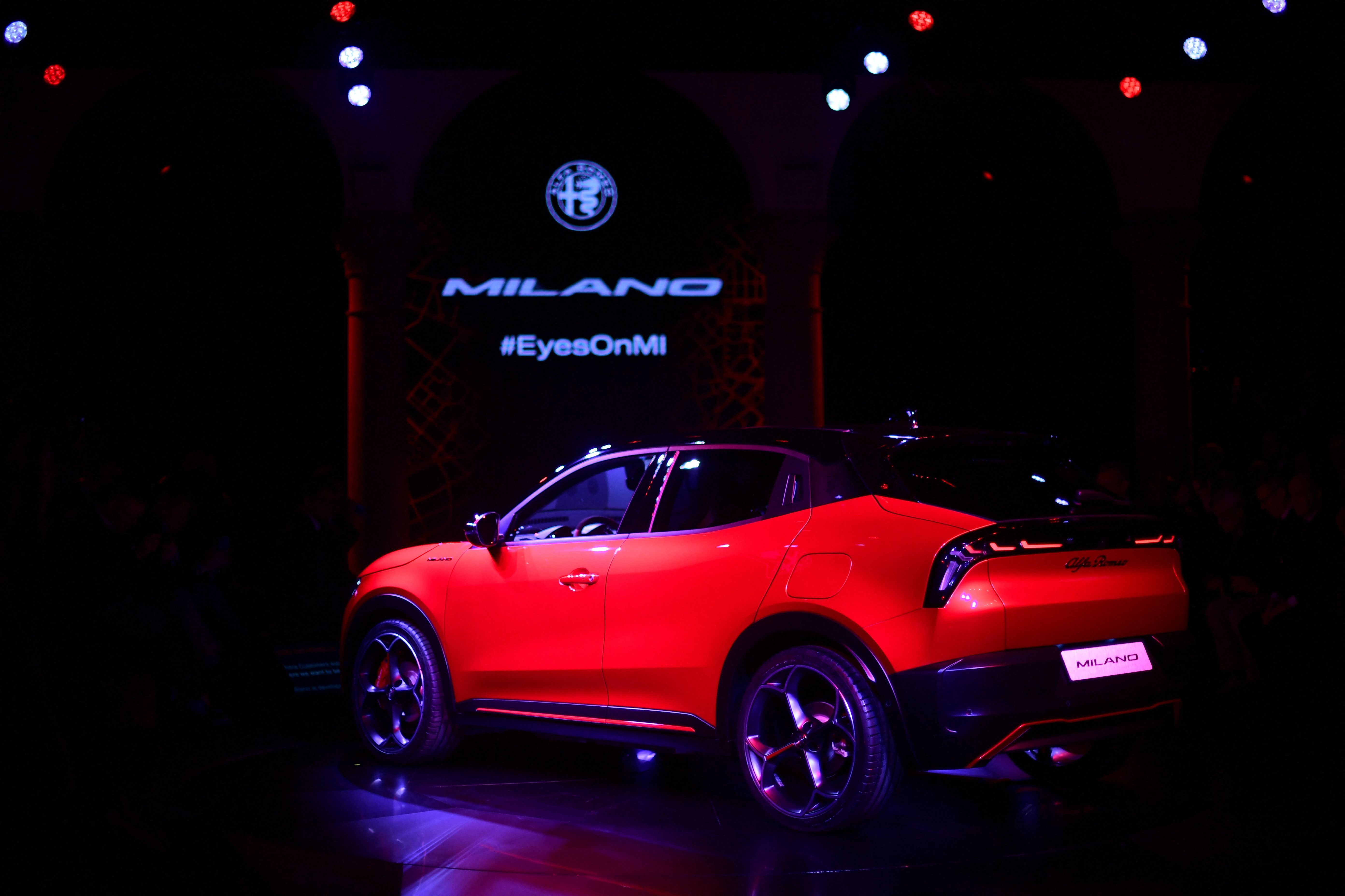 Um Alfa Romeo totalmente elétrico da Stellantis, durante um evento em Milão, Itália, em 10 de abril de 2024