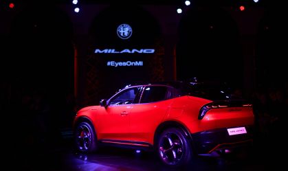 Um Alfa Romeo totalmente elétrico da Stellantis, durante um evento em Milão, Itália, em 10 de abril de 2024