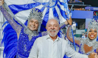 Análise: Lula testa a Justiça Eleitoral com desfile em sua homenagem