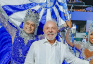 Lula consultou equipe jurídica antes de desfile na Sapucaí