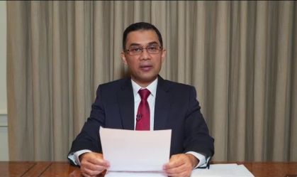 Oposição vence eleições em Bangladesh; político exilado deve governar