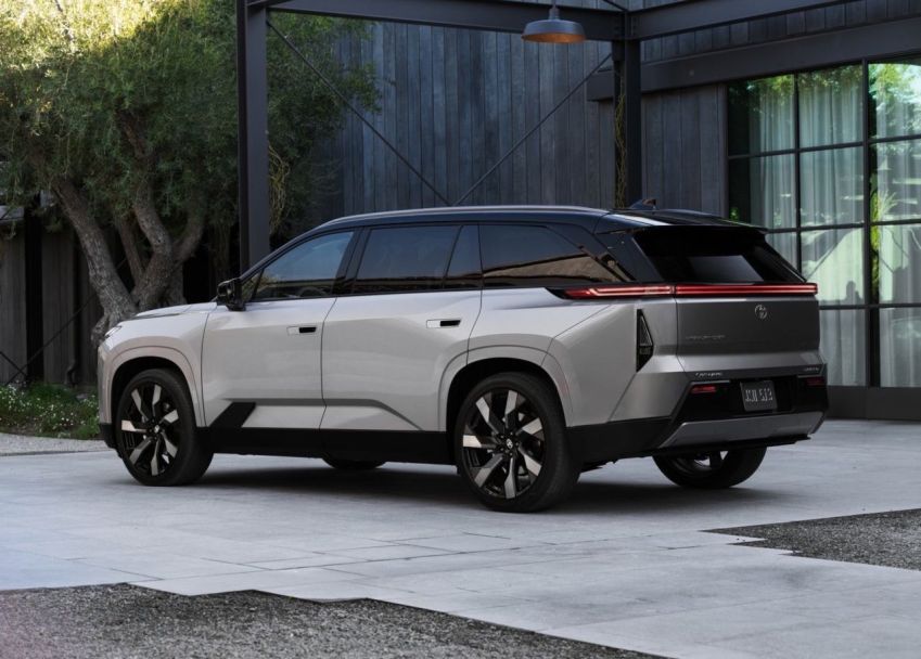 Novo Toyota Highlander • Divulgação