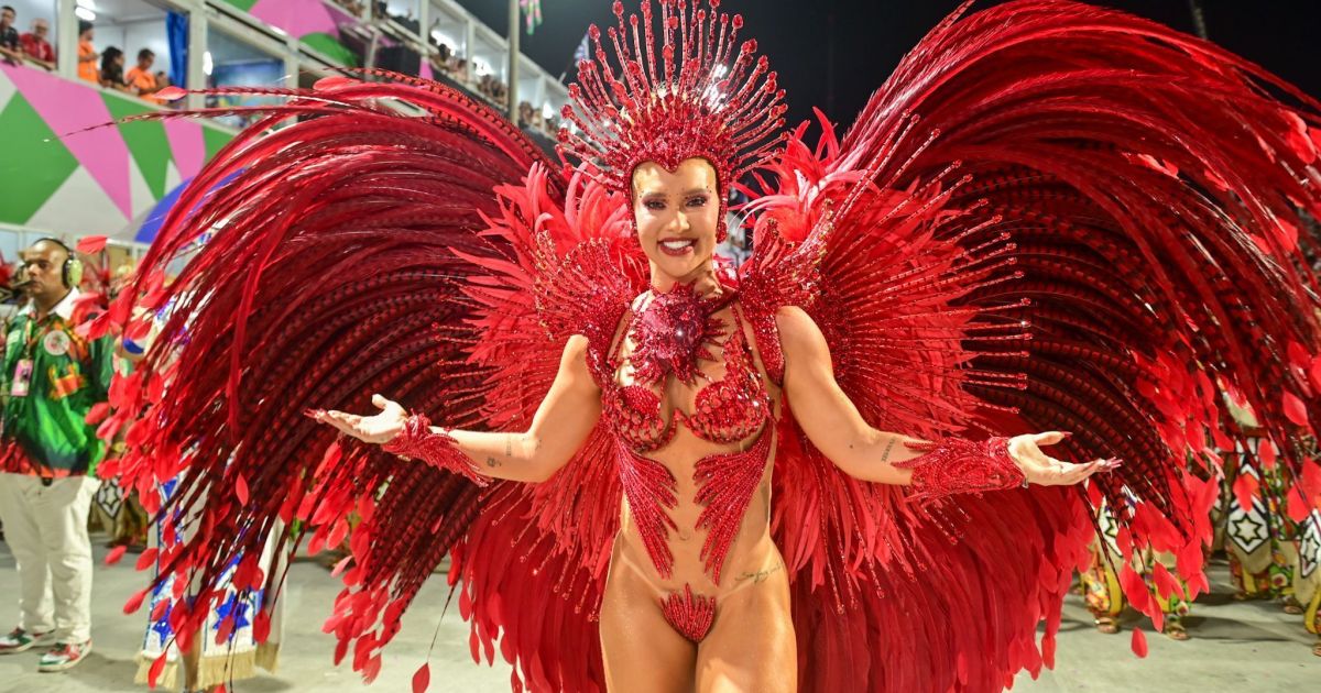 ¡Virginia Fonseca al Límite! Desfile con Imprevistos y Posible Descuento