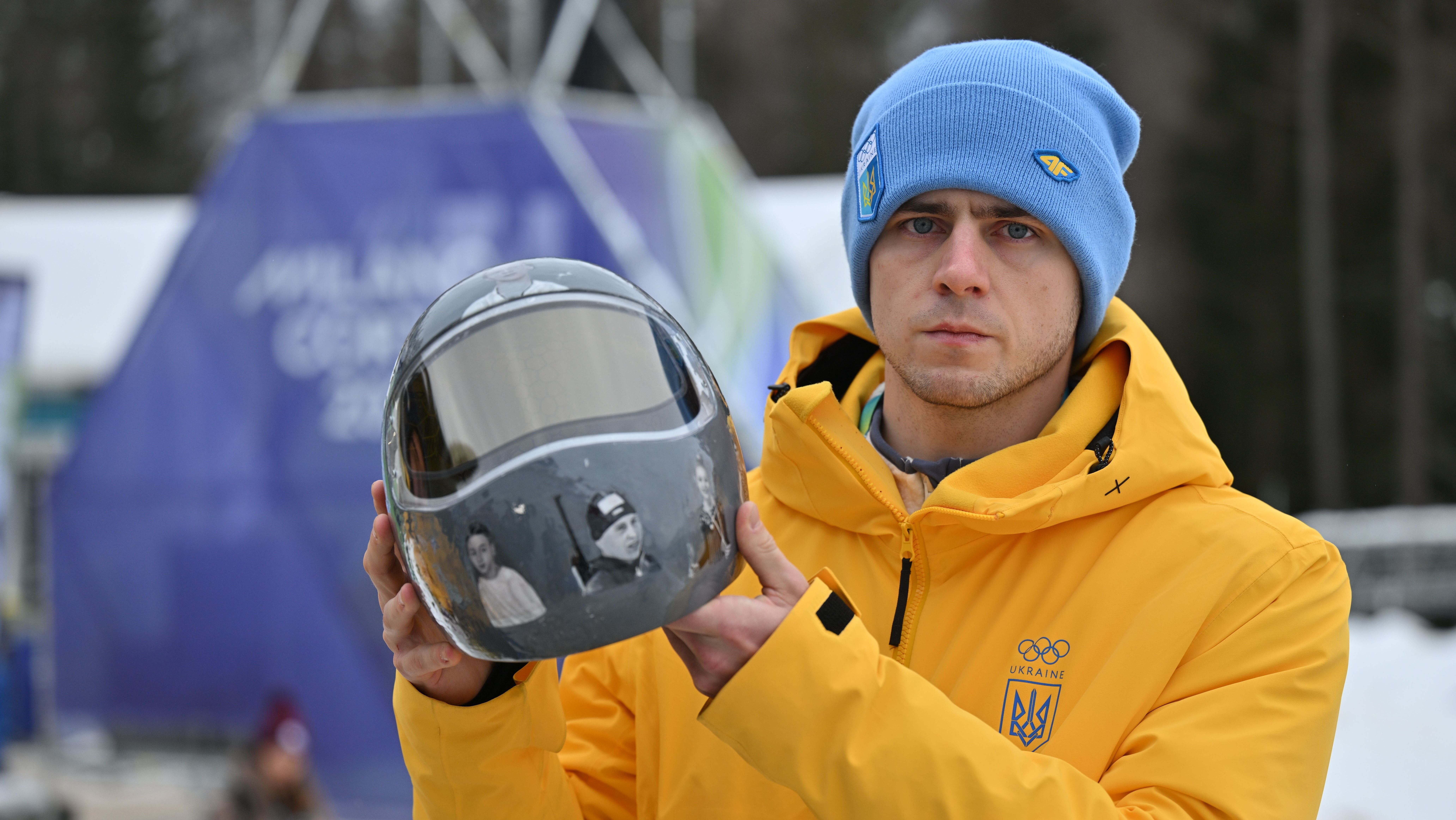 Ucraniano Vladislav Heraskevych foi desclassificado dos Jogos de Inverno por homenagear atletas mortos na guerra em capacete.