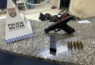 Menina de 10 anos morre após carro de pai ser alvejado; autor é preso