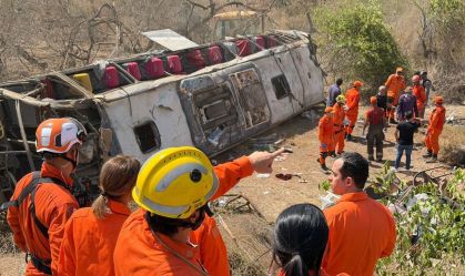 Onze sobreviventes de acidente com ônibus têm alta médica em Alagoas