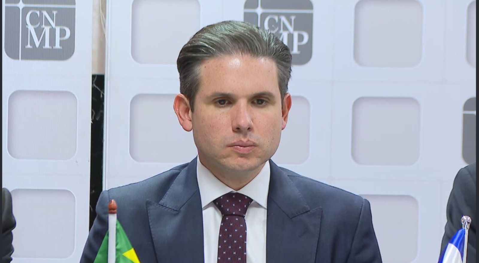 Hugo Motta em reunião no CNMP