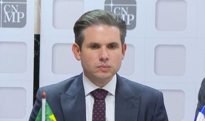 Hugo Motta em reunião no CNMP