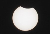 Eclipse solar é visto do hemisfério sul com "anel de fogo"; veja imagens