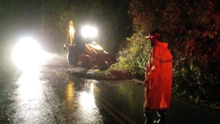 Igaratá. em SP, registra deslizamentos e vias ficam obstruídas • Defesa Civil de SP