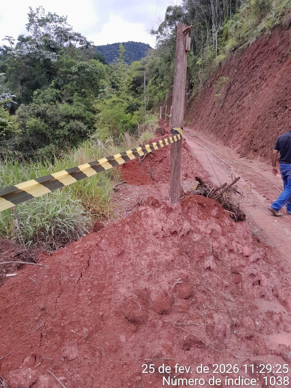 Monteiro Lobato, em SP, registra deslizamentos de terra • Defesa Civil de SP