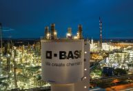 Basf apresenta lucro de 560 milhões de euros no 4º trimestre