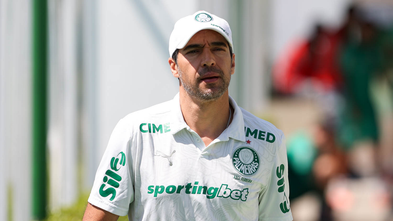 Abel Ferreira em treino do Palmeiras