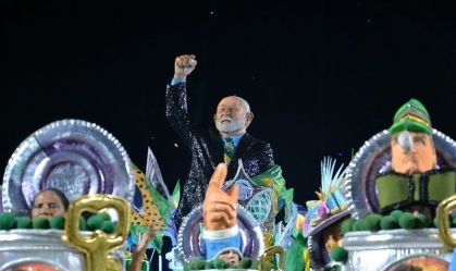 Liberdade de Opinião: Desfile pró-Lula foi propaganda antecipada ou ato cultural?