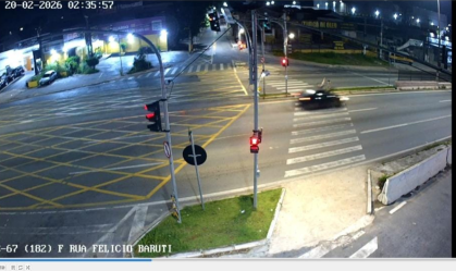 Casal é atropelado enquanto atravessava faixa de pedestres em SP; veja