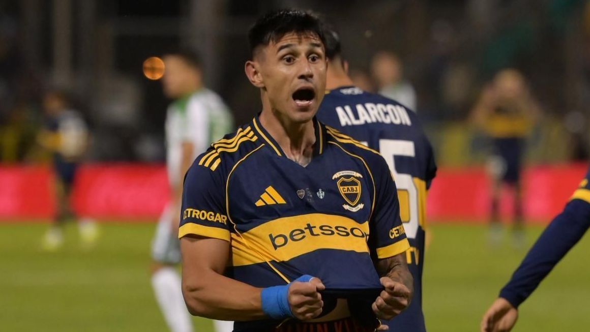 Adam Bareiro marcou dois gols em sua estreia pelo Boca Juniors