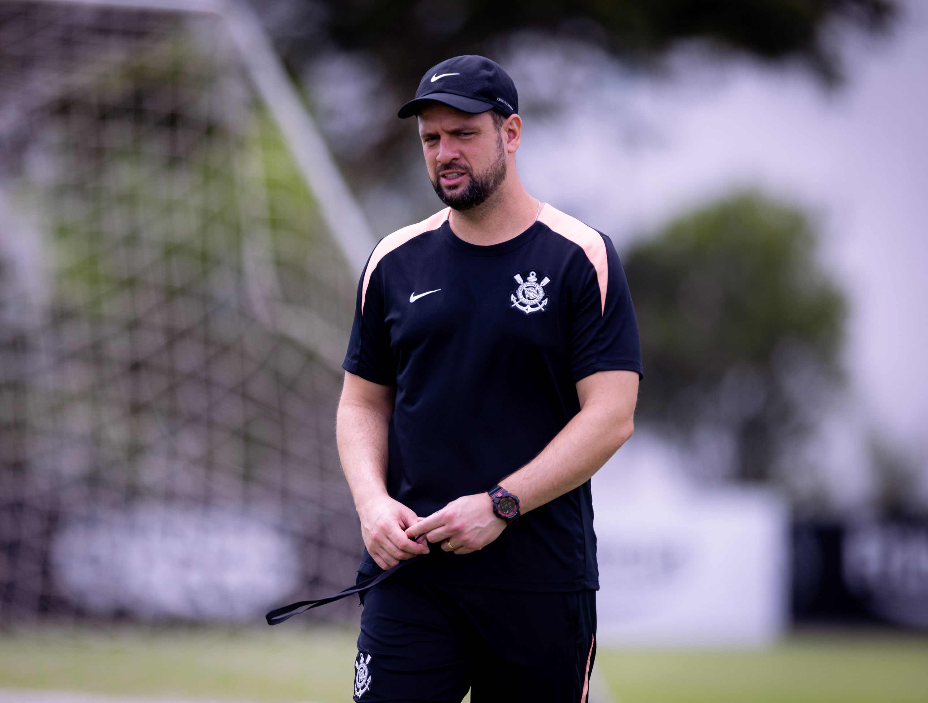 Lucsa Silvestre é auxiliar técnico do Corinthians
