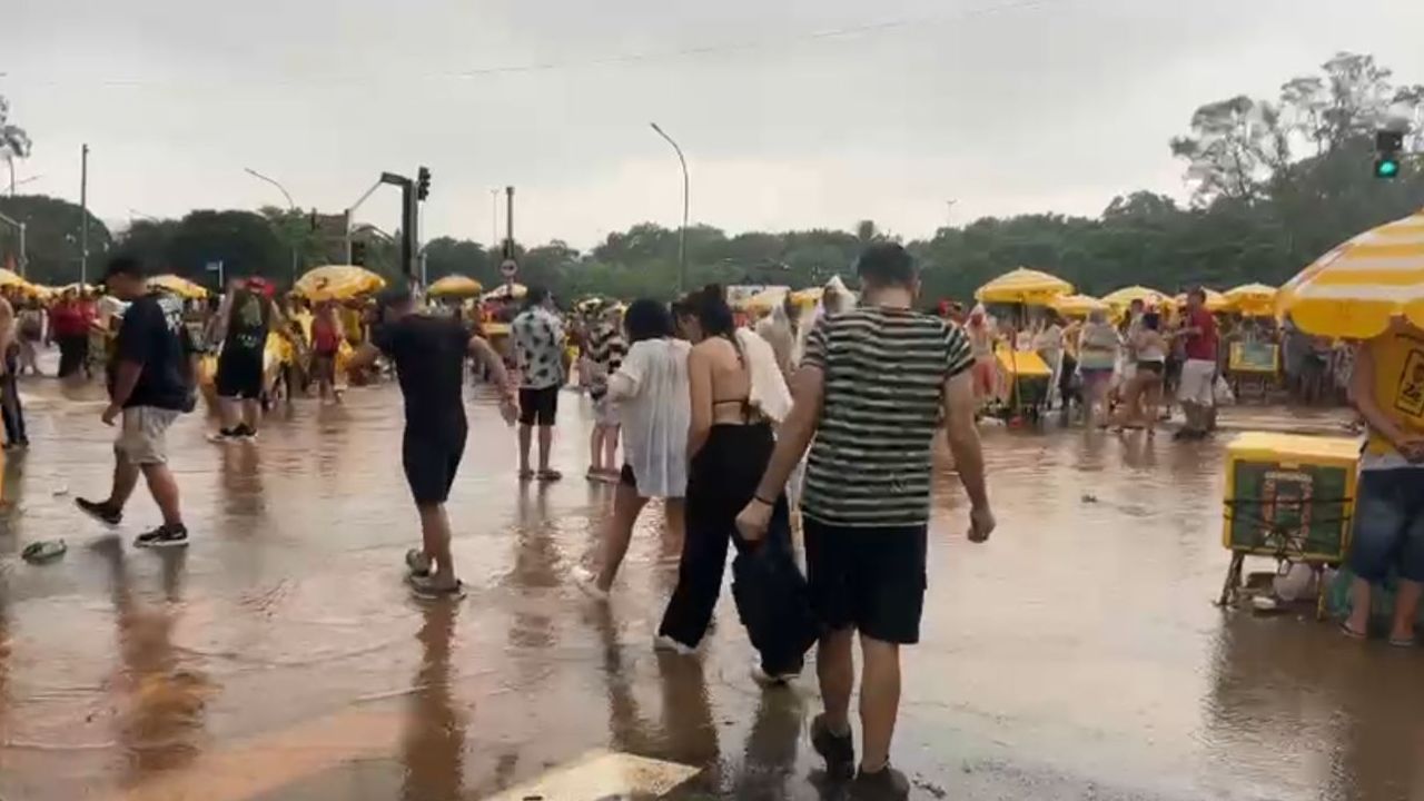 Alagamento na região do Ibirapuera, circuito de megablocos de SP