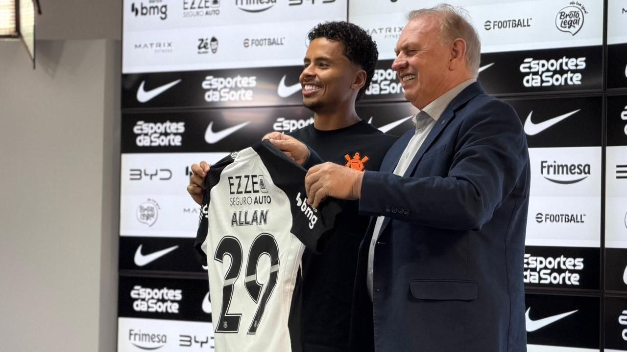 Corinthians apresentou, na tarde desta terça-feira (24), a contratação do volante Allan