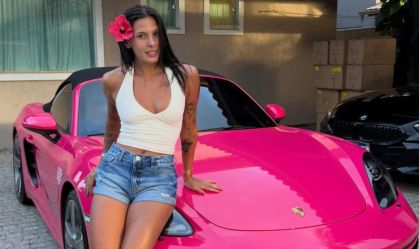 Ana Castela mostra carro de luxo nas redes sociais