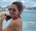 Ana Paula Padrão publica imagens em piscina durante dia nublado no Rio