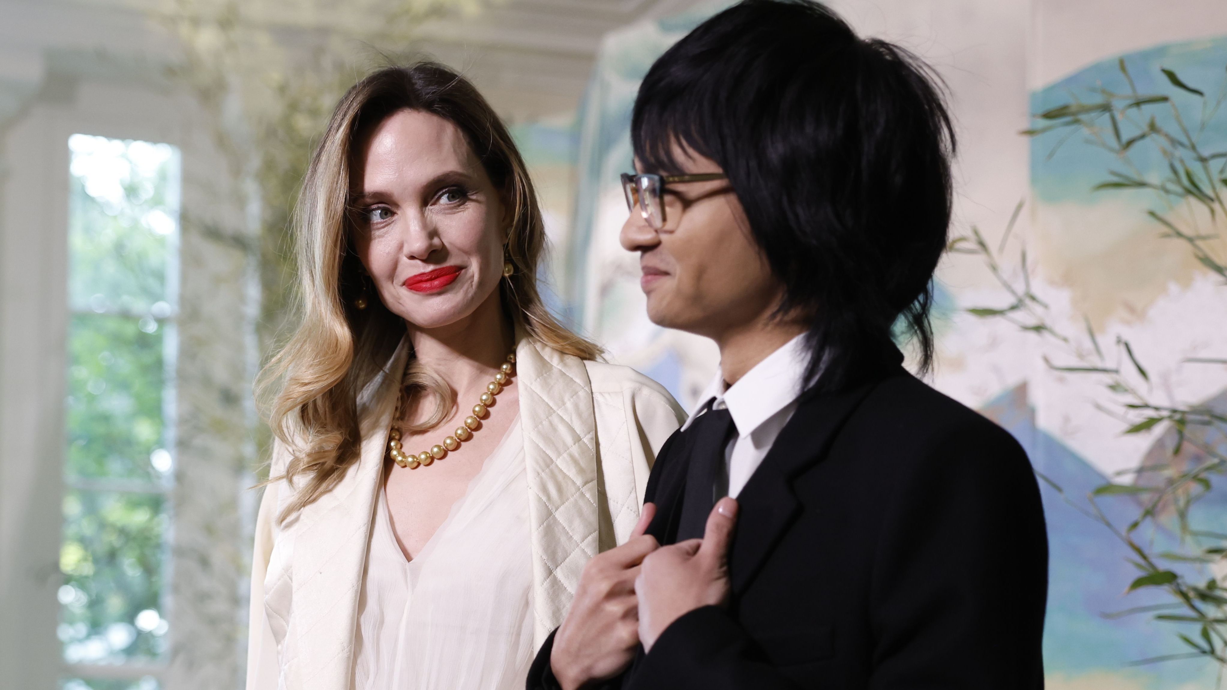 Angelina e Maddox Jolie no jantar de Estado na Casa Branca em homenagem ao presidente sul-coreano Yoon Suk-yeol, em 2023