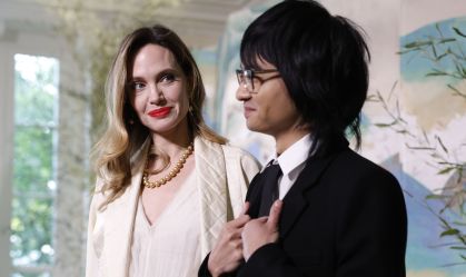 Primogênito de Angelina Jolie e Brad Pitt deixa de usar sobrenome do pai