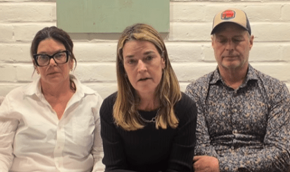 Apresentadora de TV dos EUA faz apelo em vídeo após mãe desaparecer