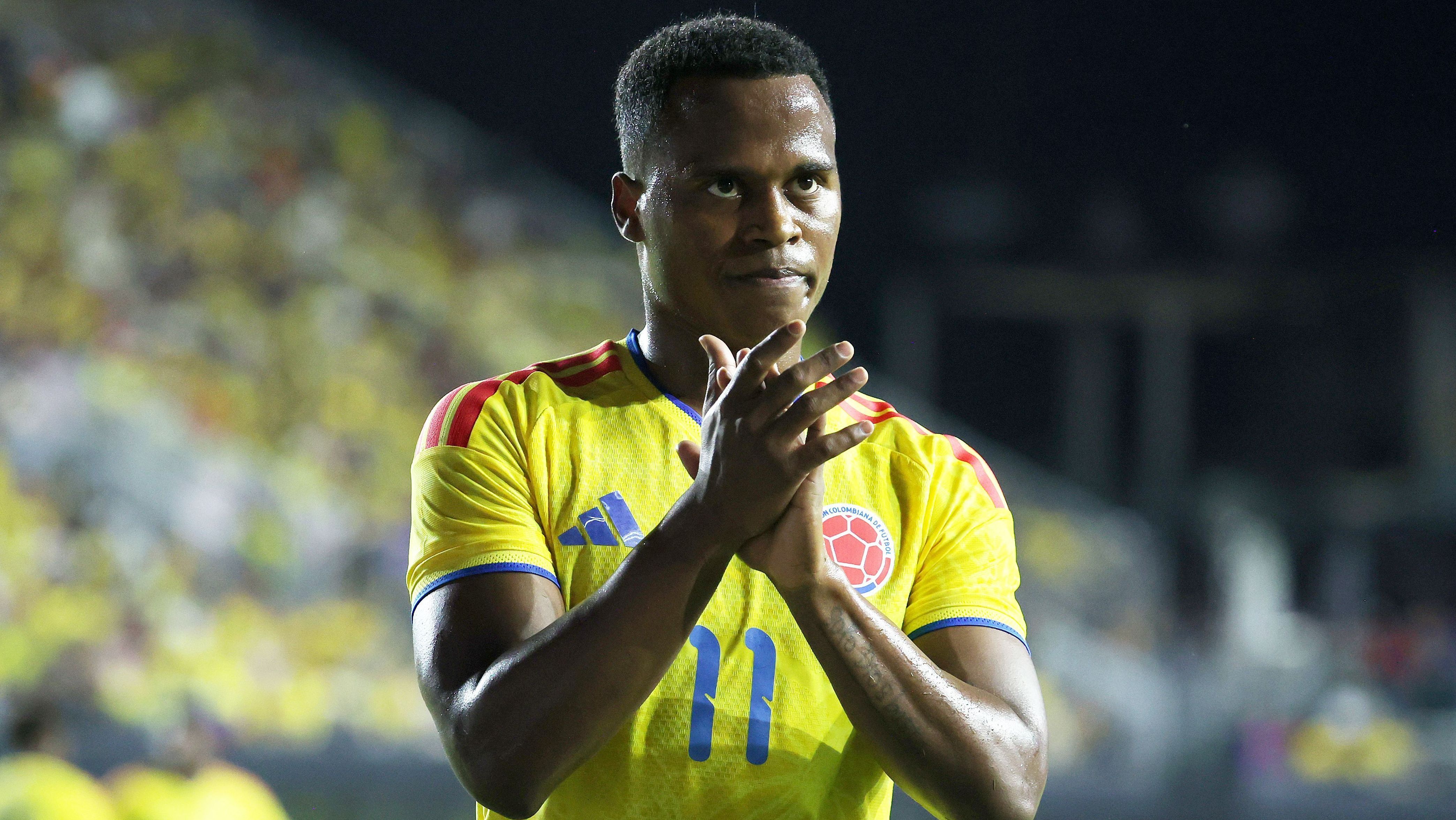 Jhon Arias em ação pela seleção da Colômbia durante amistoso com a Nova Zelãndia