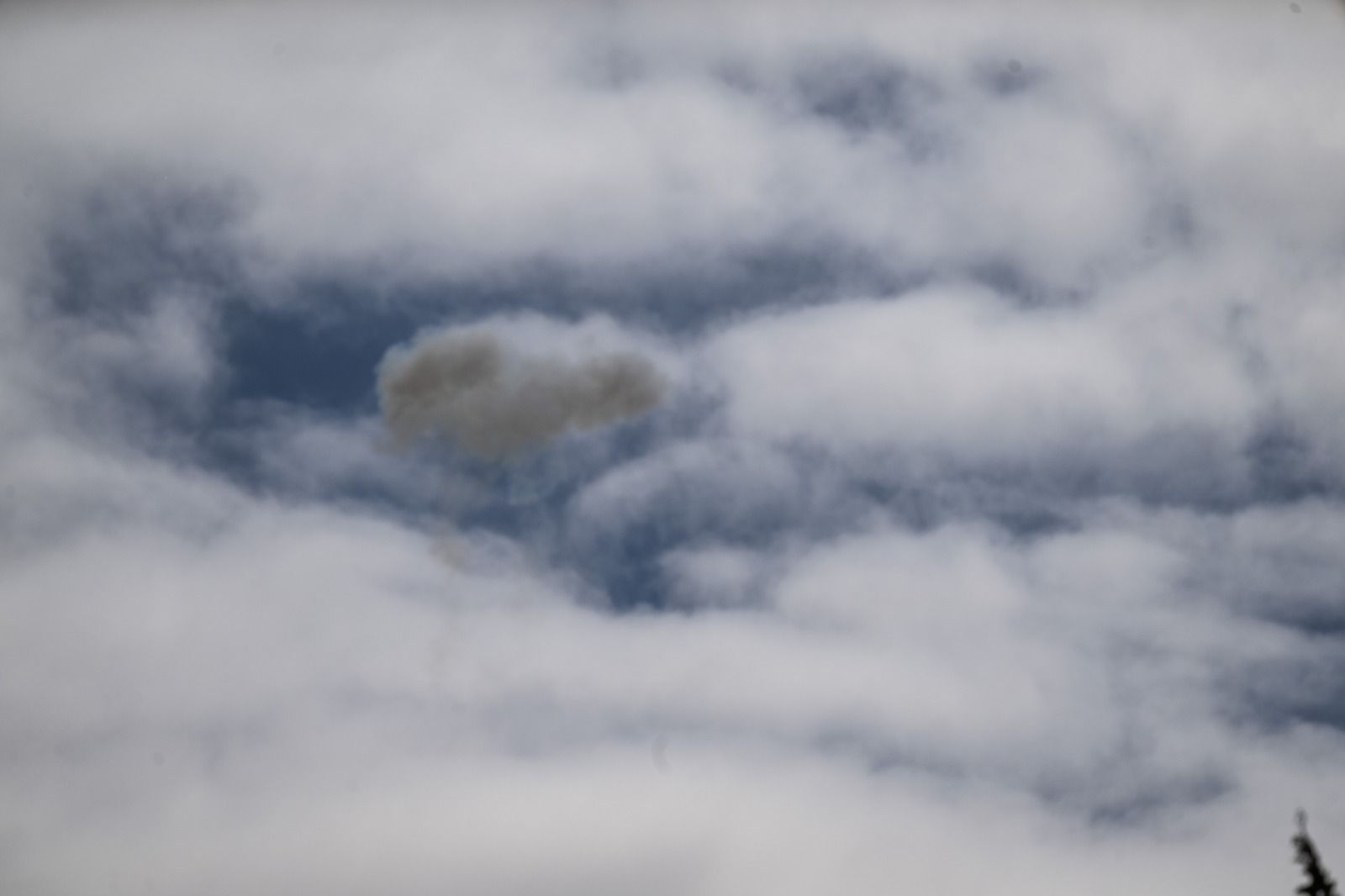 Israel intercepta ataques do Irã contra o país
